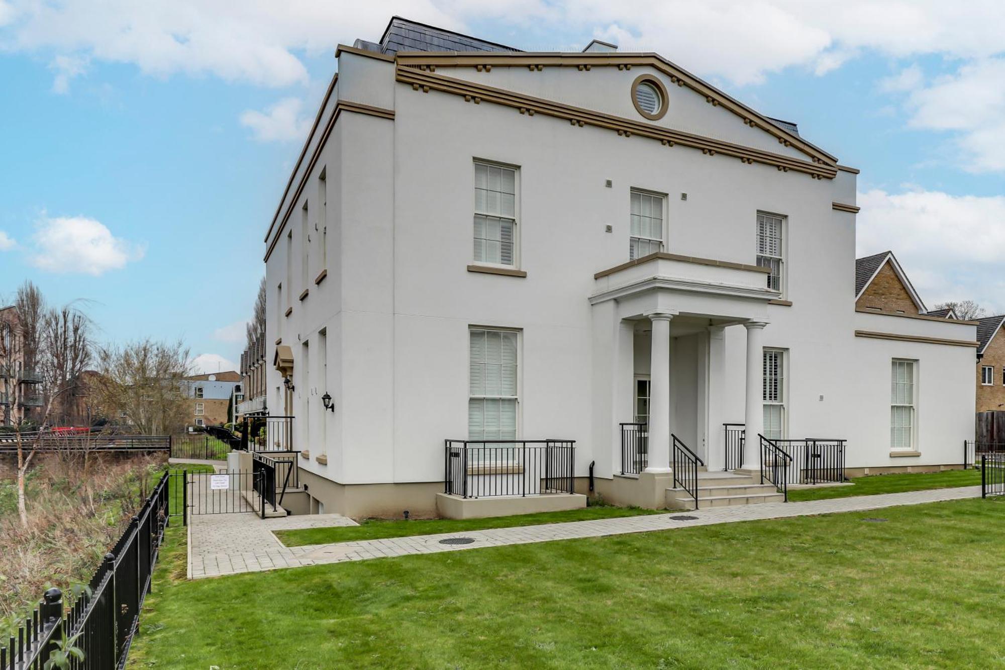 Hertfordshire's Luxury House Апартаменты